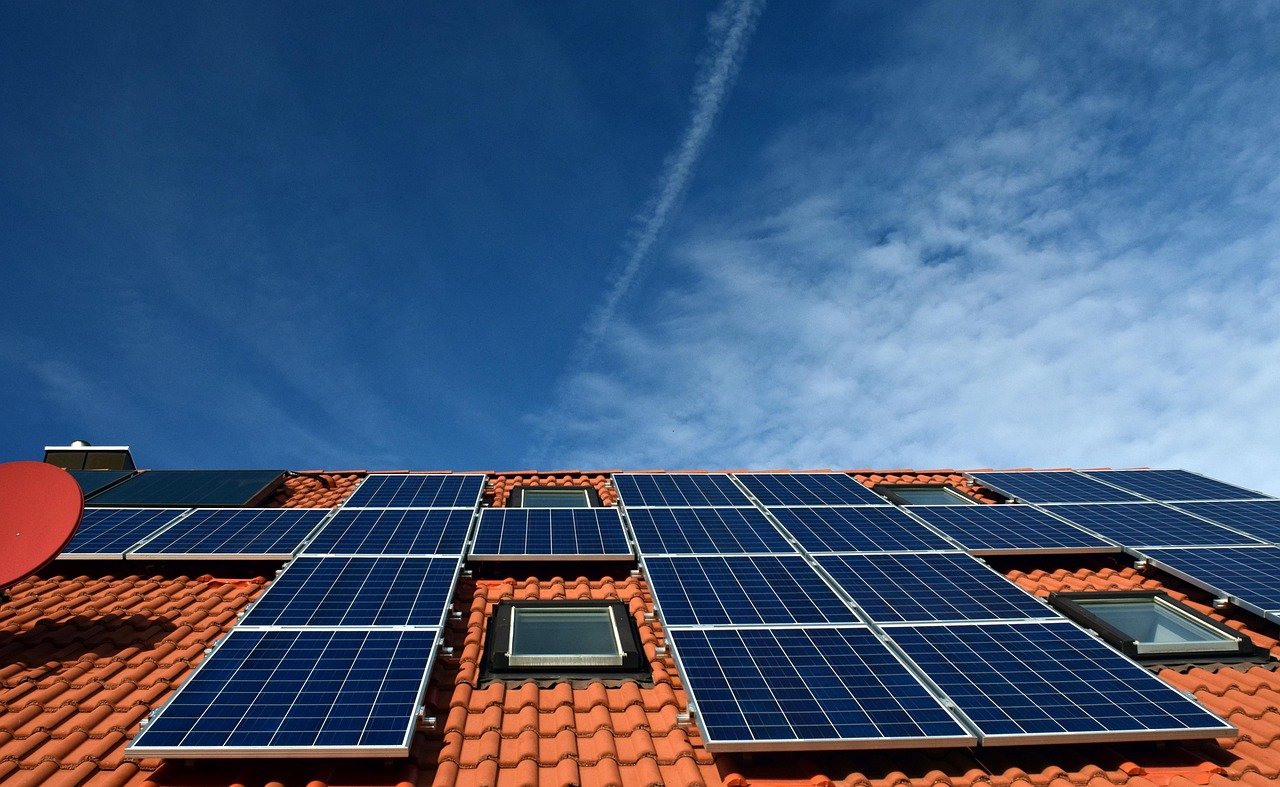 How Many Solar Panels Do I Need to Power a House in Australia?
